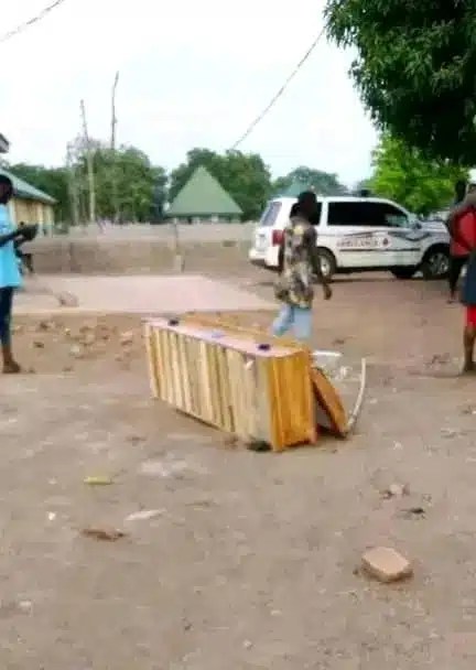 Family refuses coffin provided by son-in-law for mother-in-law’s burial