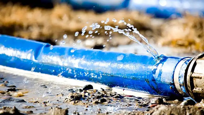 Why does my garden hose leak: common causes and how to fix them