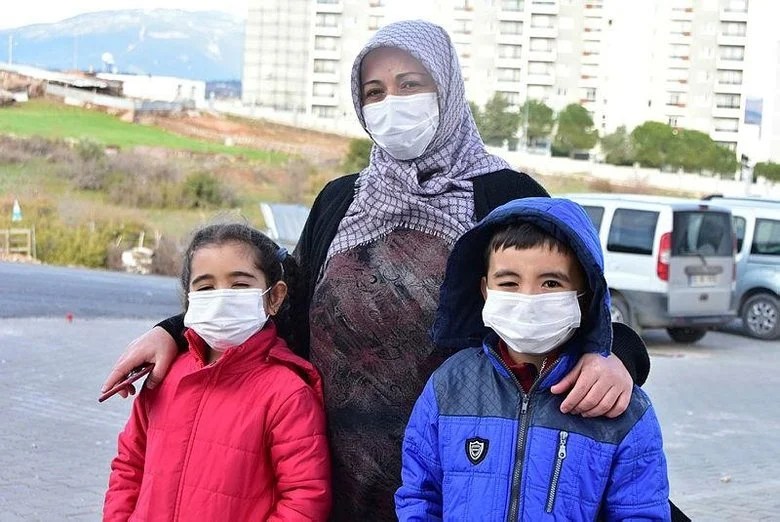 TOKİ Konutlarında Yaşayanlar, Torbalı ve İzmir Büyükşehir Belediyesi'ni göreve çağırdılar! - KiraHaber