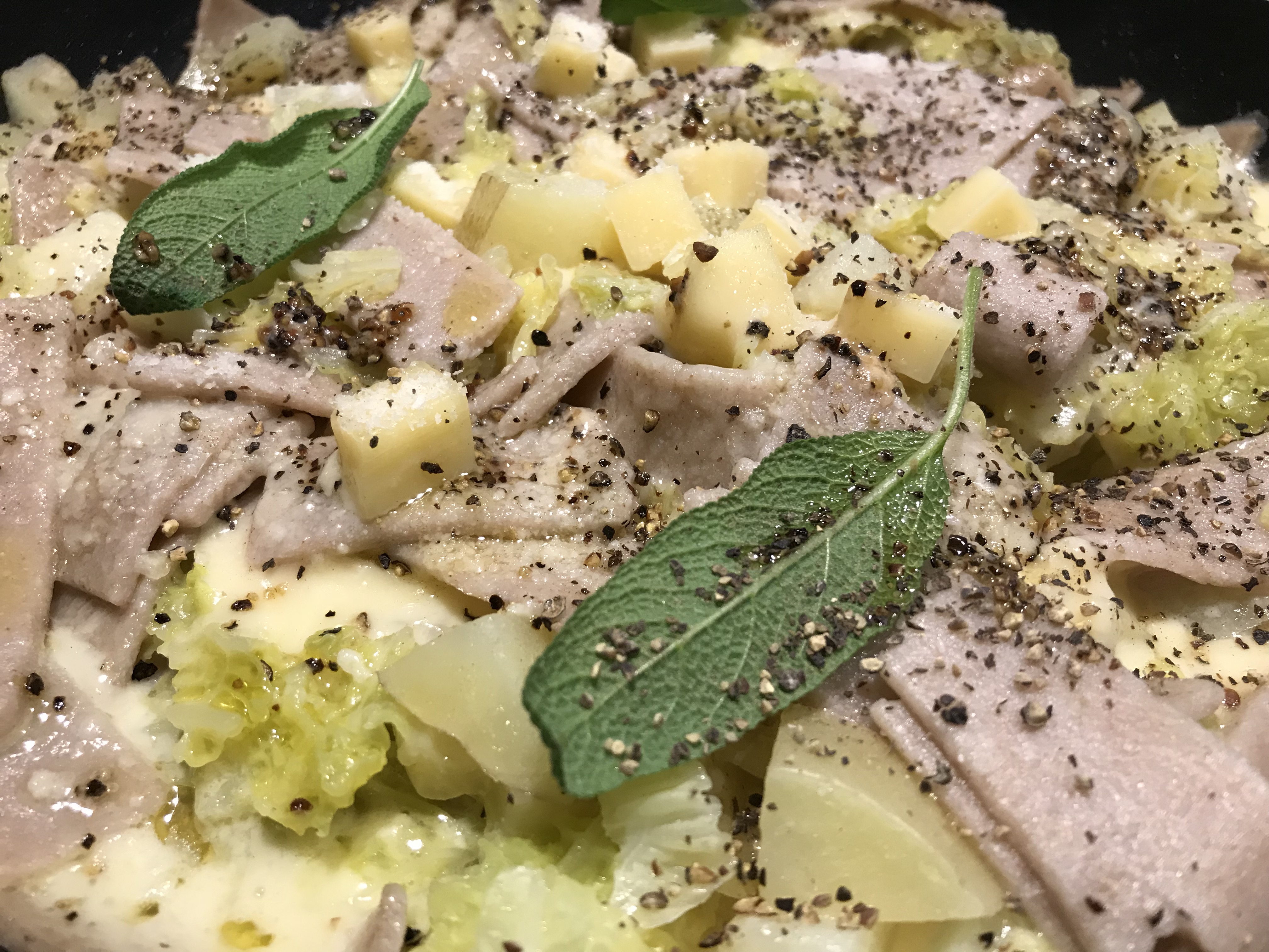 Syksyinen lohtupasta pizzoccheri