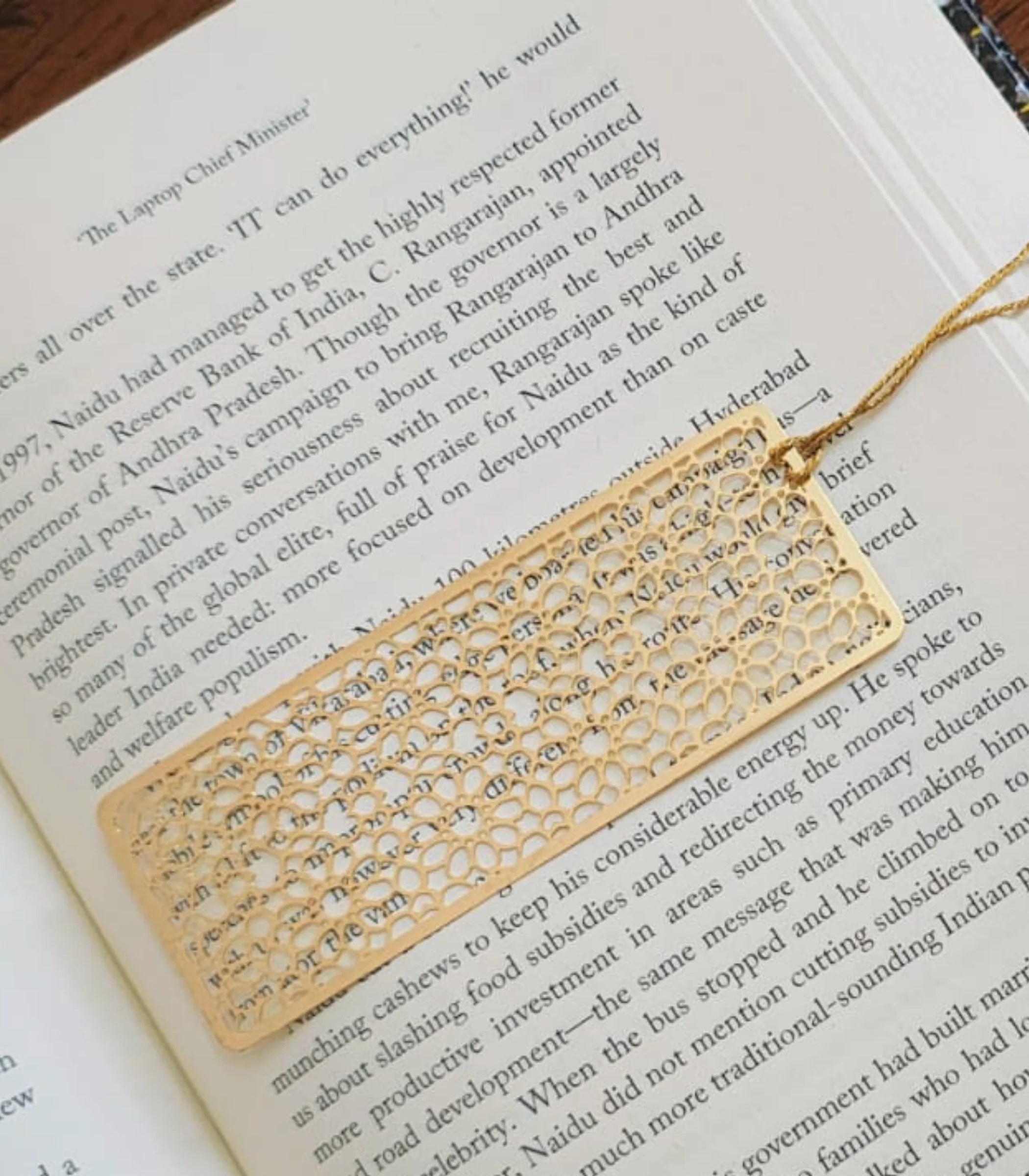 Home Kitabay - Premium Mountain Picture - Retina