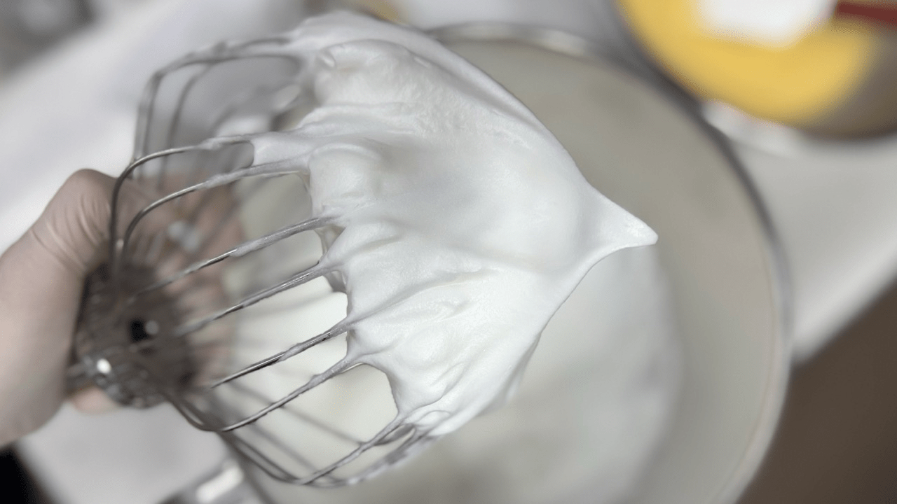 merengue for banana chiffon cake