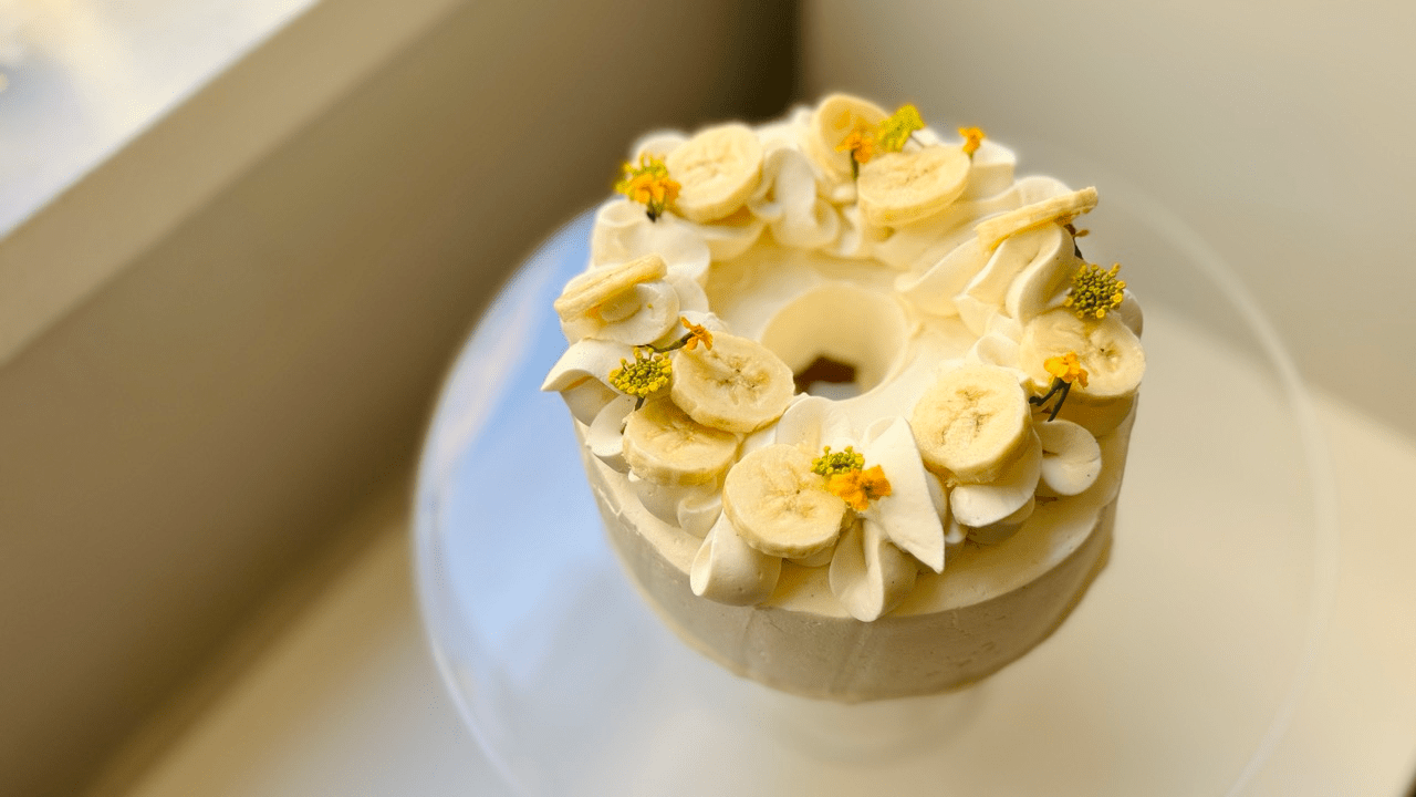 whipped cream decoration