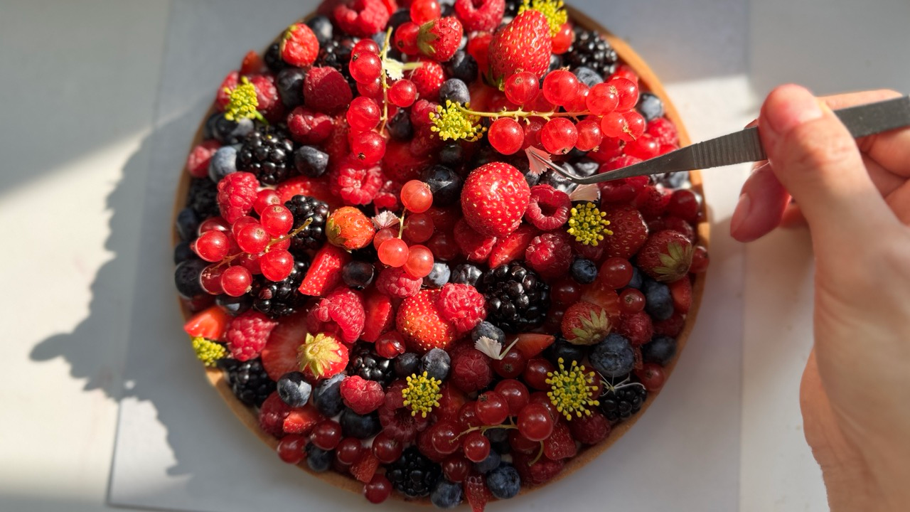 ganishing with edible flower