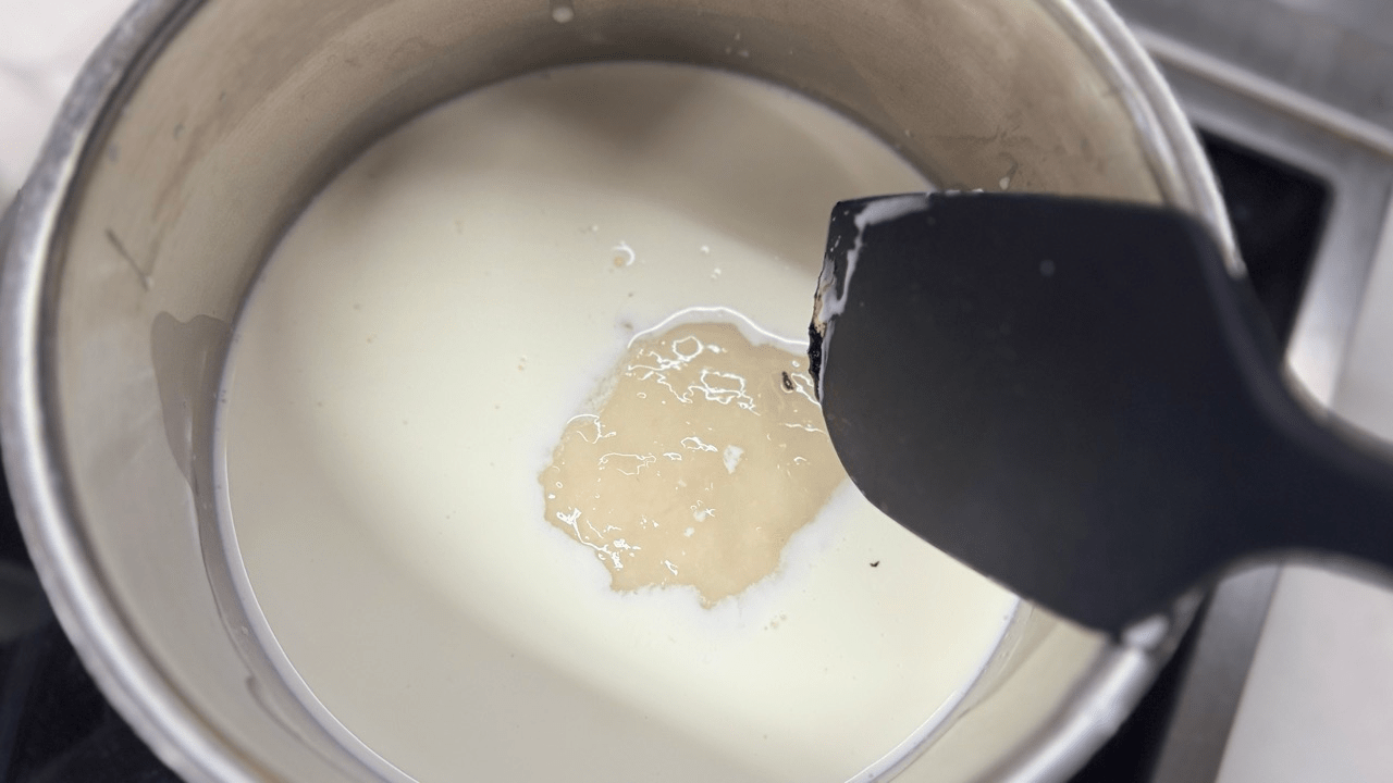 mixing ama koji with milk and cream