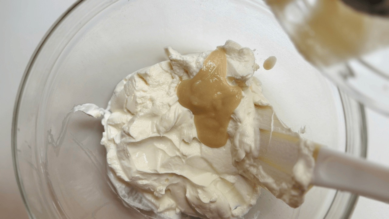conbine yogurt and shiokoji for making shio koji cream cheese
