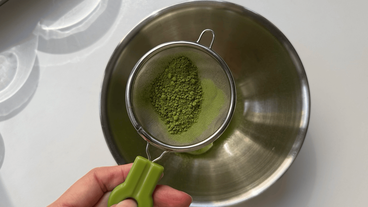 matcha an for strawberry matcha daifuku mochi