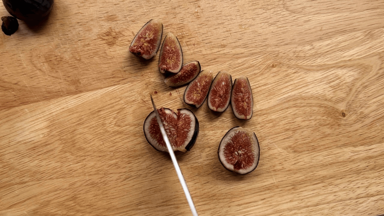 slice figs into 6 pc