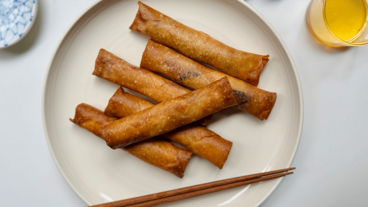 fig spring roll photo with honey