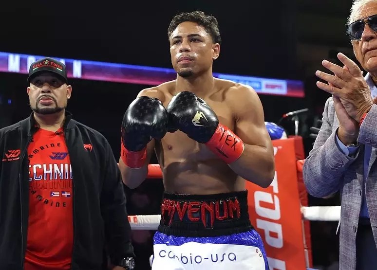 Teofimo Lopez vs Jamaine Ortiz: A Tale of Skill and Strategy