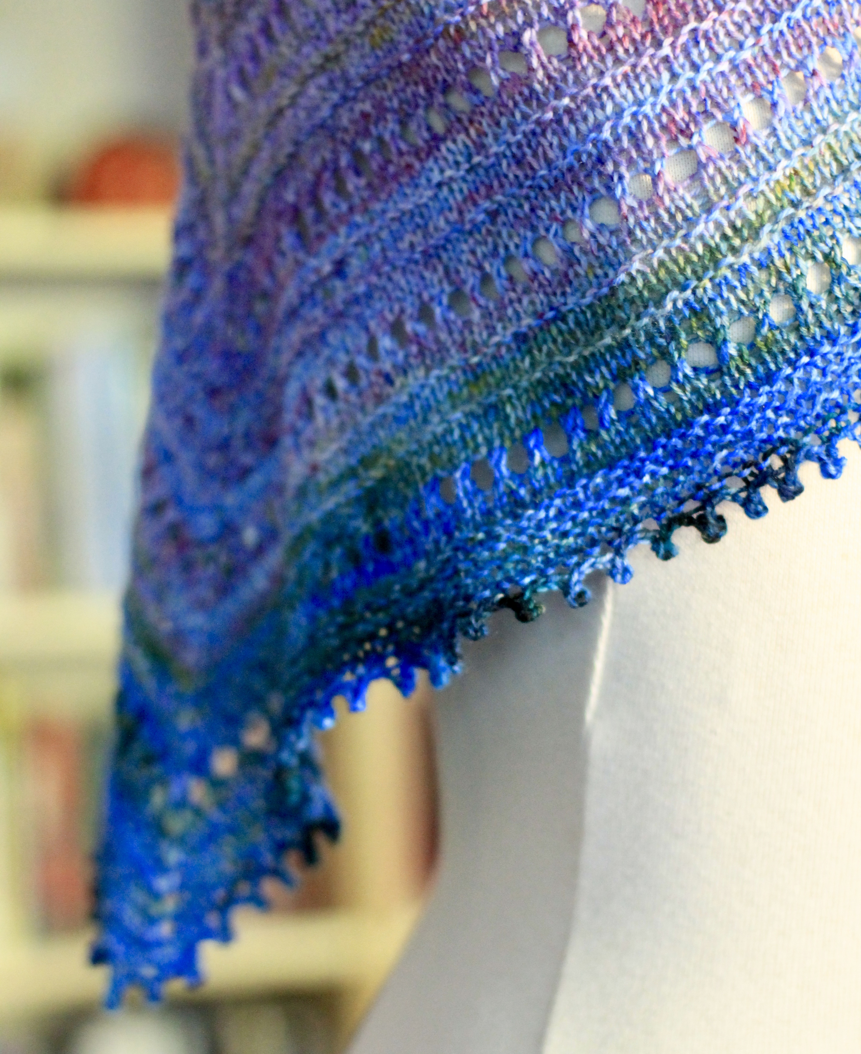 handpainted eyelet ridge