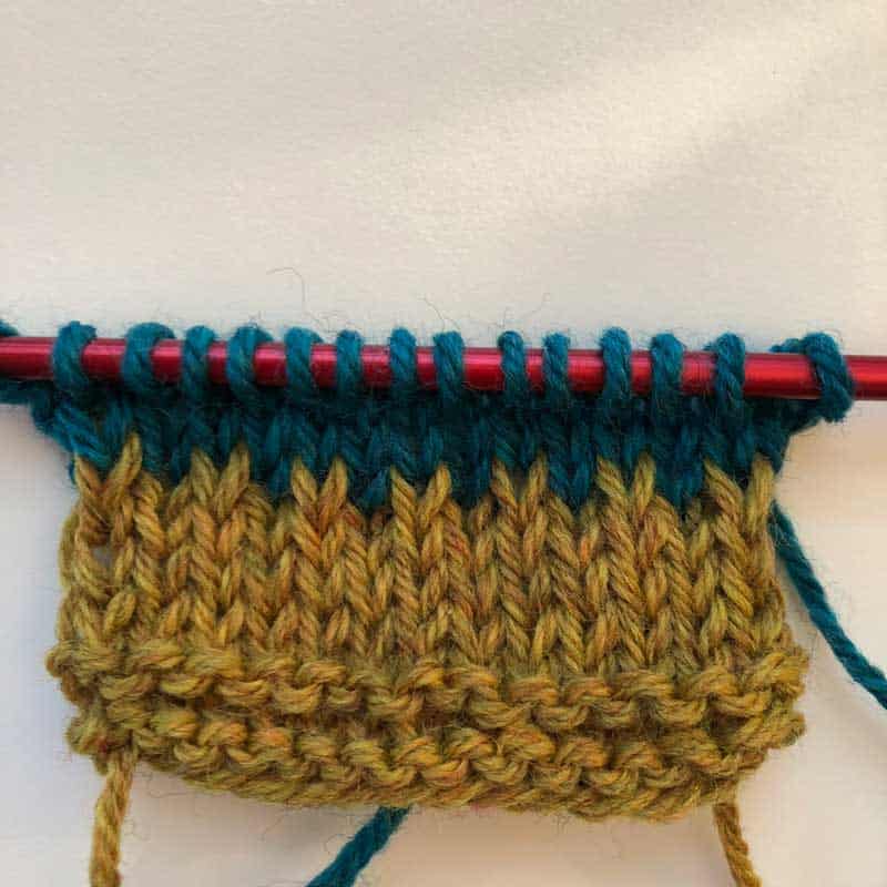 Whether you’re new to knitting or you’ve been knitting for years, sites are uploading new patterns every single day. Tutorial Slipped Stitch Colorwork Knotions
