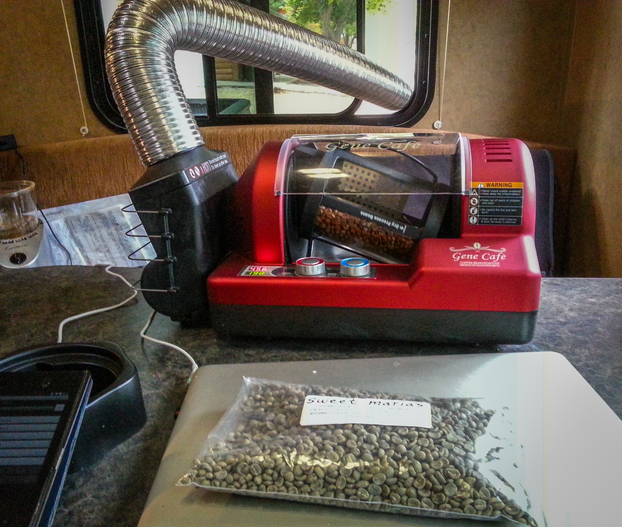 Modellen har funnits på marknaden sedan 2003 och har . Gene CafÃ© CBR-101 Home Coffee Roaster Review