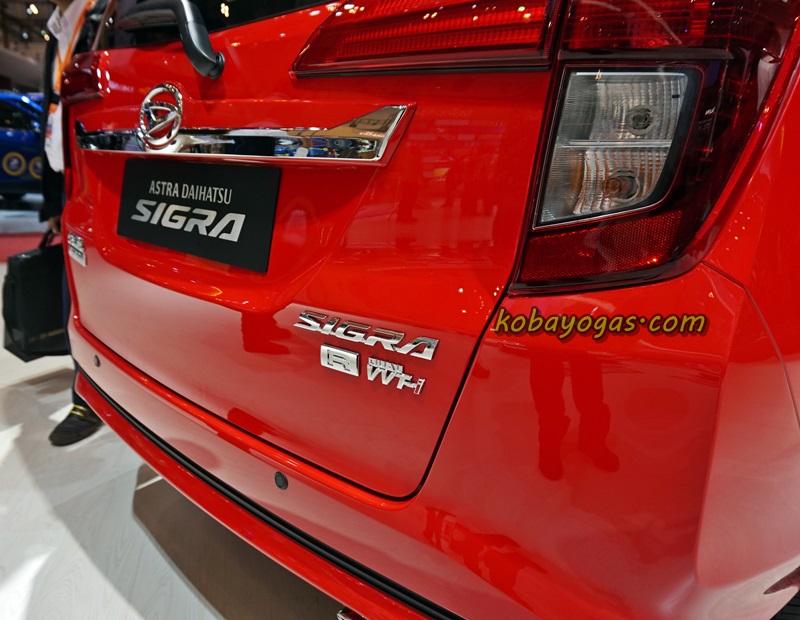 Daihatsu Sigra Foto Galeri Di GIIAS, Mangga Disedot 