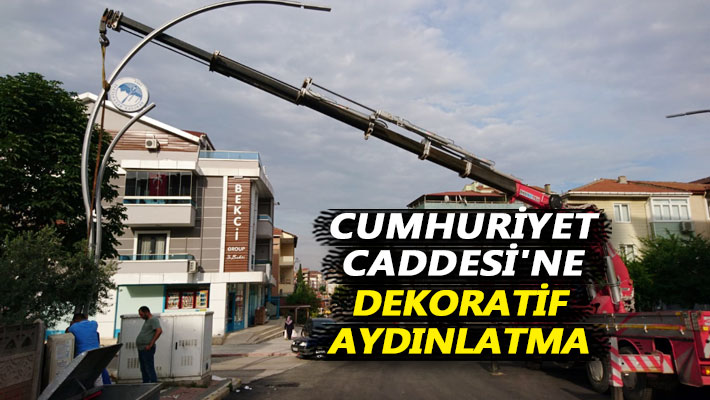 Cumhuriyet Caddesi'ne dekoratif aydınlatma