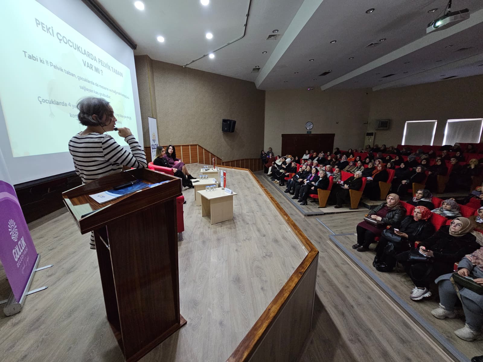 Gölcük'te Sağlık Semineri Büyük İlgi Gördü!