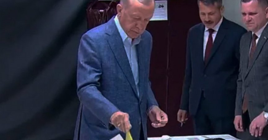 Cumhurbaşkanı Erdoğan oyunu kullandı