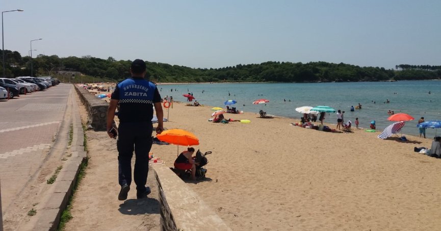 Zabıta ekipleri plajlarda görev başında