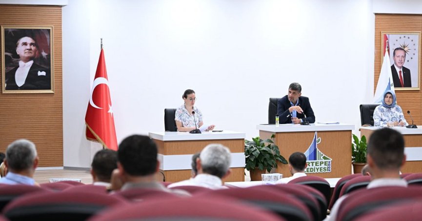 Kartepe'de 9 gündem maddesi karara bağlandı