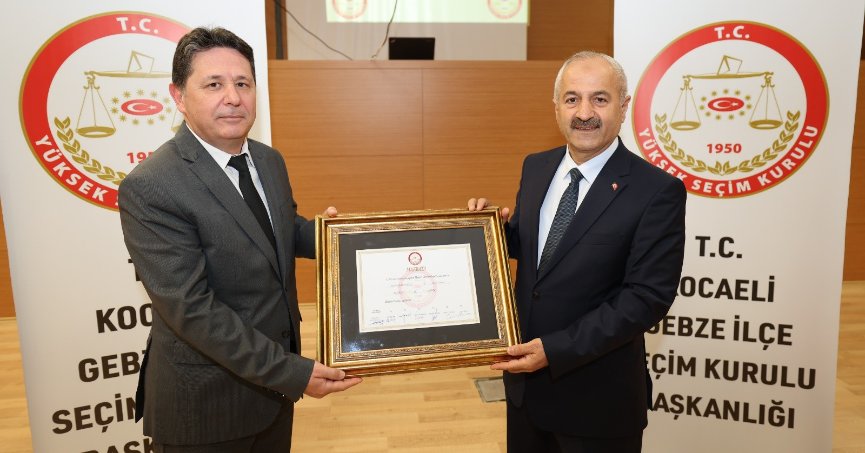 Başkan Büyükgöz mazbatasını aldı