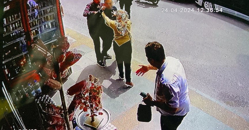 Otobüs şoförünün saldırıya uğradığı anlar kamerada