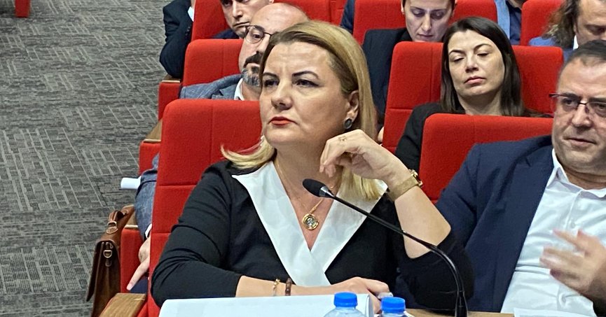 Hürriyet: Neden Kent Konut üzerinden çay bahçesi ve kafeterya kiralanıyor?