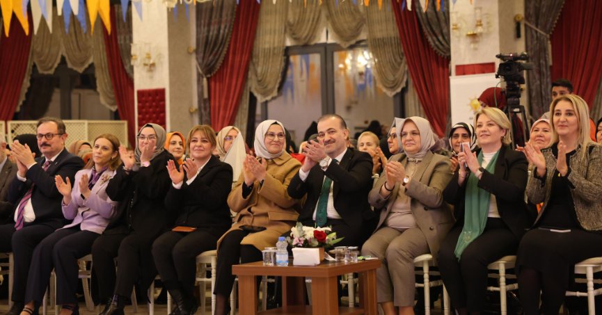 AK Parti’de Kadın ve Gençlik Kolları da tamam!