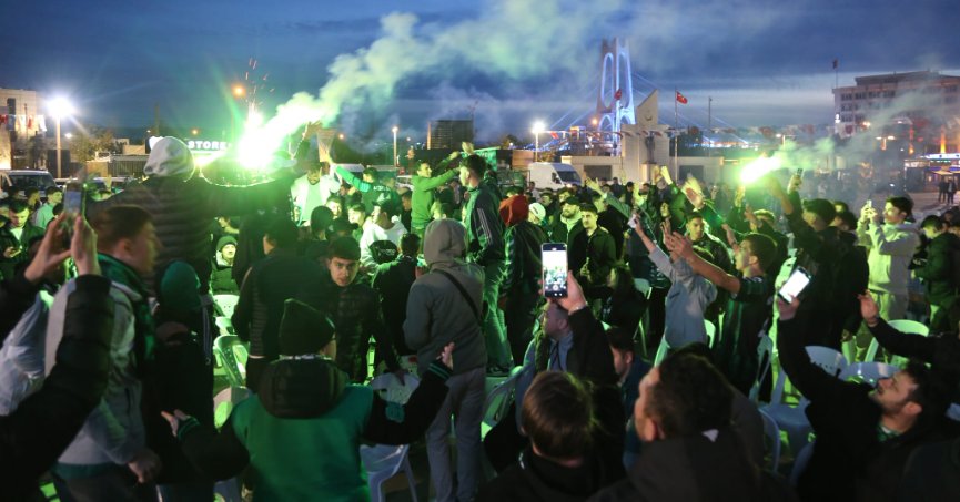Meydan, “Şampiyon Kocaelispor” sesleriyle inledi