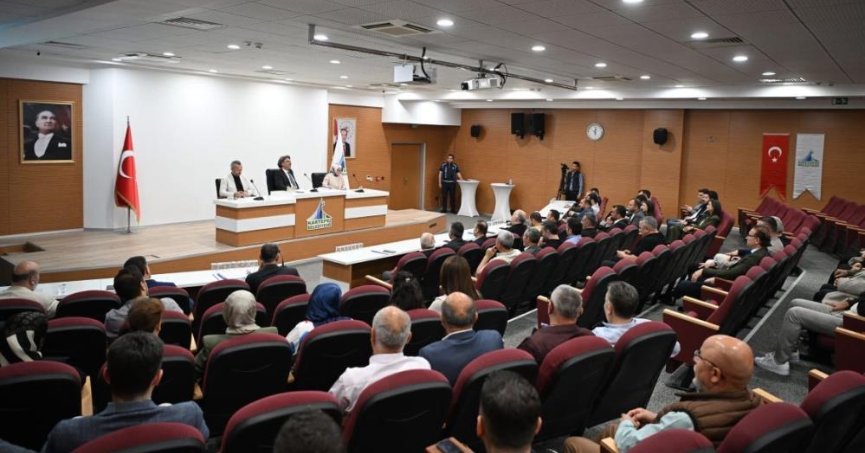 Kartepe'de 6 gündem maddesi görüşüldü
