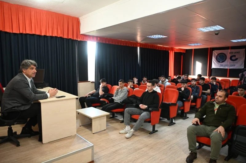 Başkan Kocaman, Kartepe’de Gençlerle Buluştu!