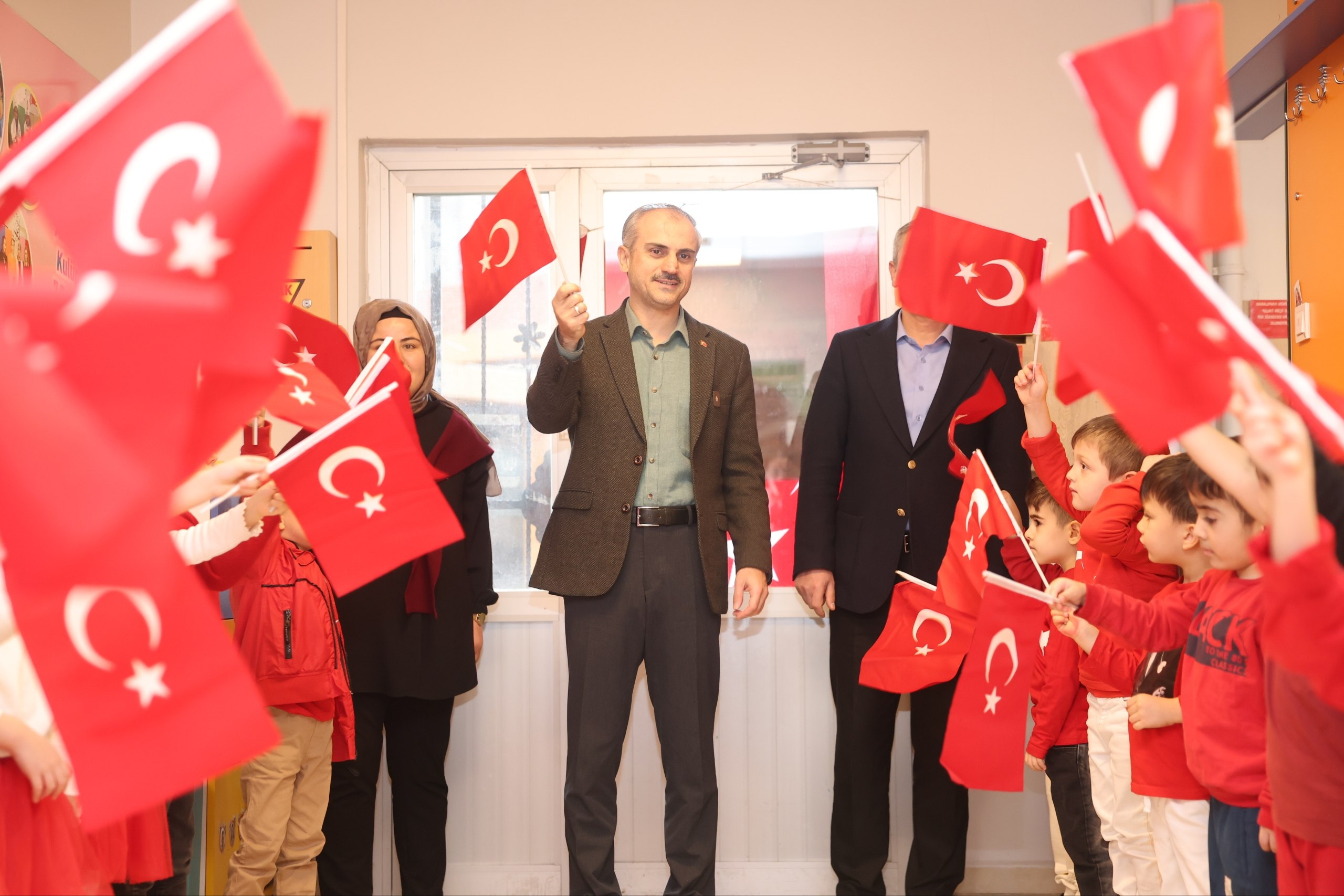 Çayırova'da Çocuk Kulüplerinde Bayrak Coşkusu!
