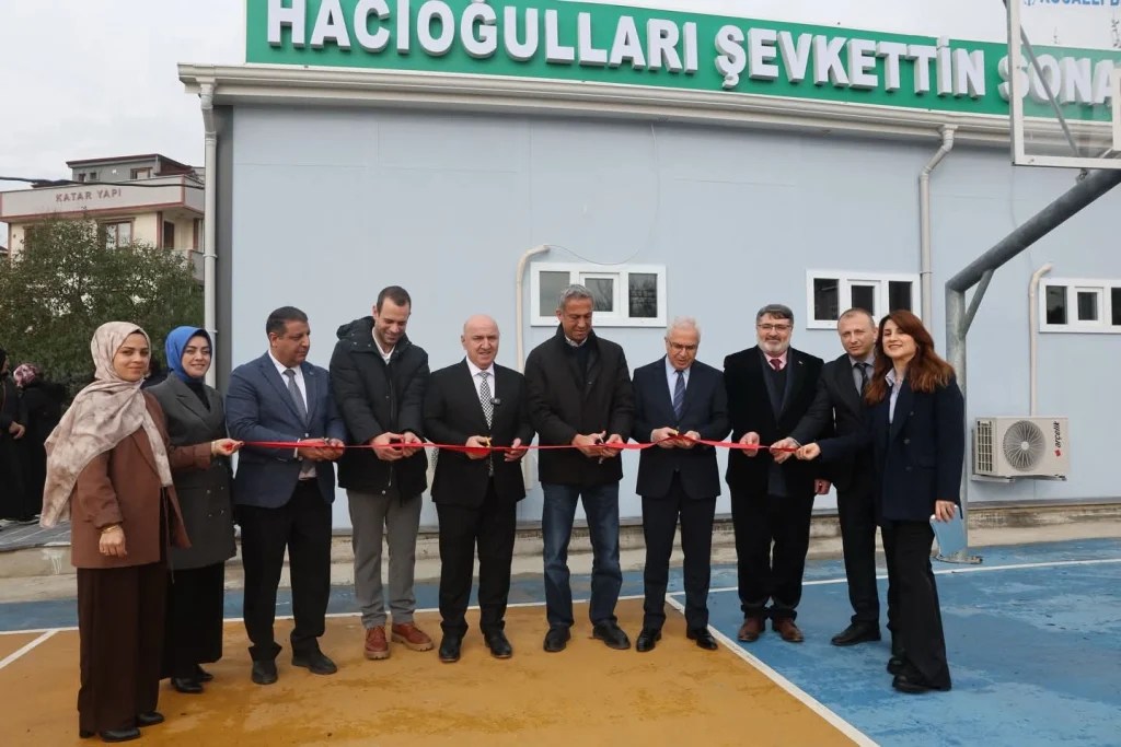 Darıca'da özel eğitim okuluna yeni spor salonu