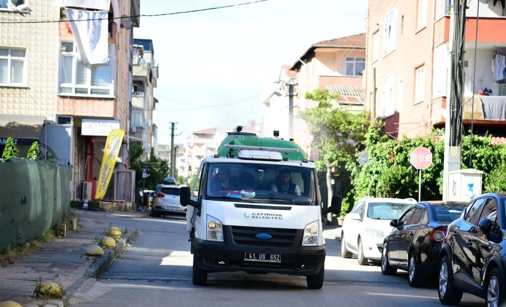 Çayırova Belediyesi vektörle mücadeleyi sürdürüyor