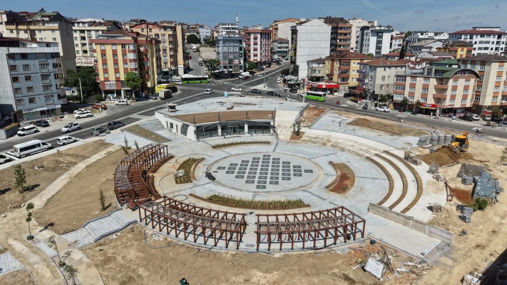 Çayırova Kent Meydanı’nda sona gelindi