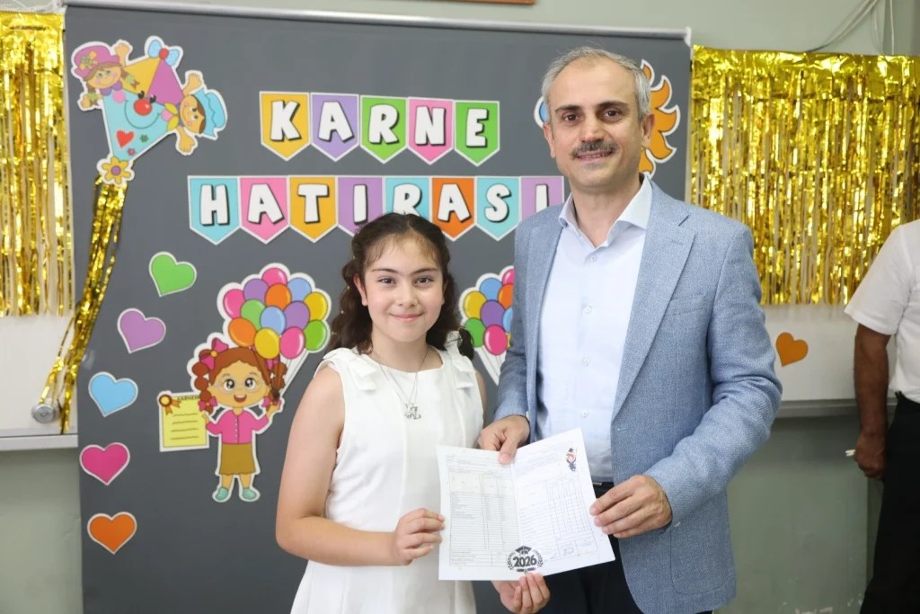 Çayırova'da karne coşkusu yaşandı - 3. görsel