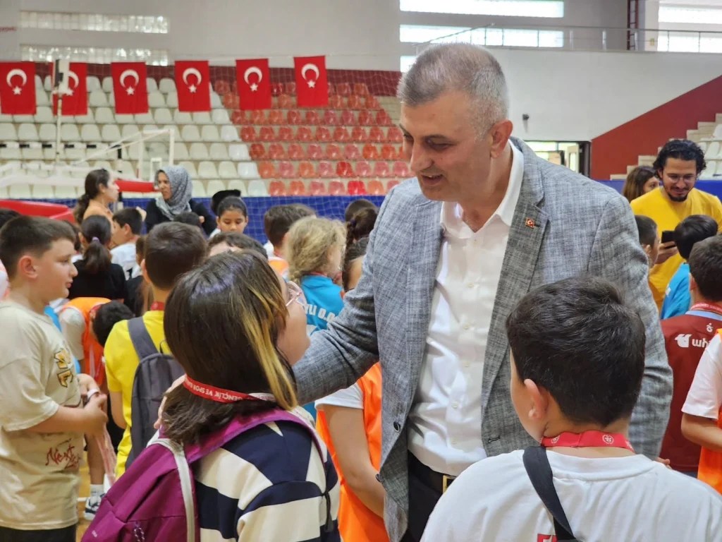 Geleneksel Çocuk Oyunları Turnuvası Ödülleri Sahiplerini Buldu