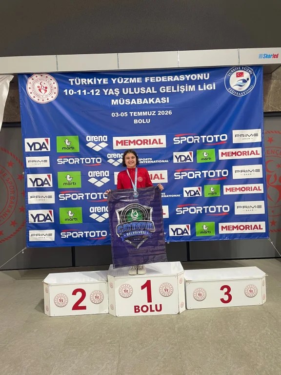Çayırovalı yüzücülerden bölge şampiyonasında 25 madalya!