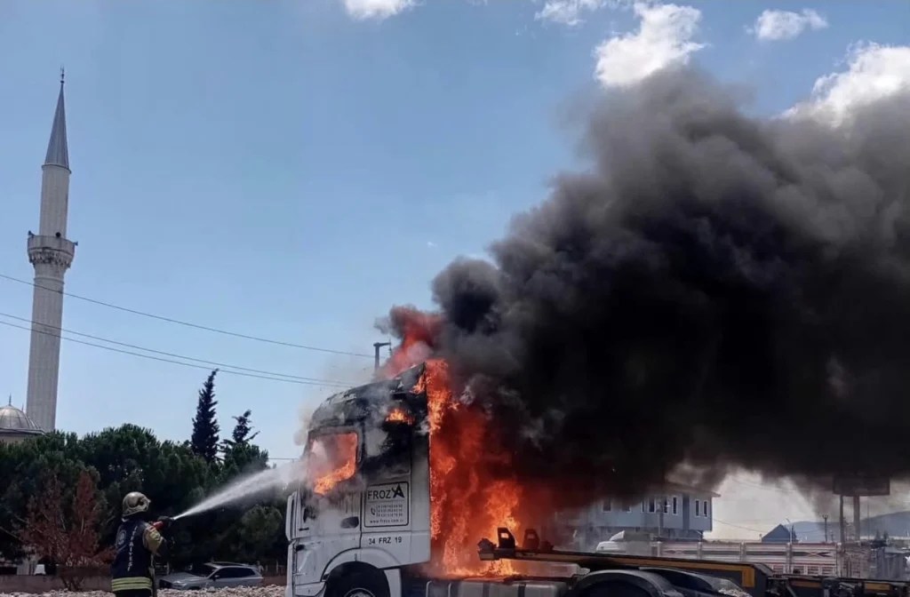 Körfez’de TIR alevlere teslim oldu!