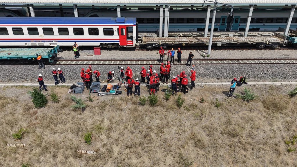 ÇAK-TİM’den başarılı tren kazası tatbikatı!