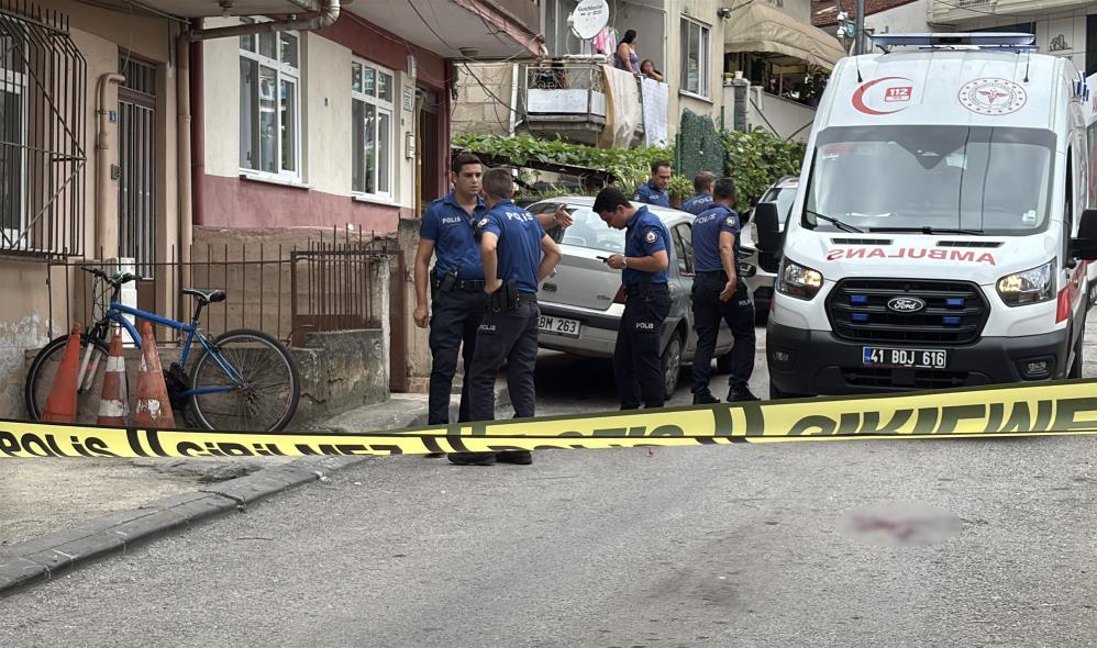 Eski eşinin kocasını öldürüp intihara etti!
