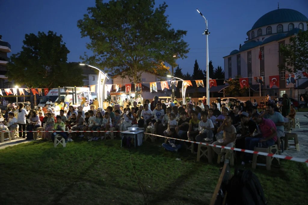 Derince’de Yaz Sinema Günleri Devam Ediyor