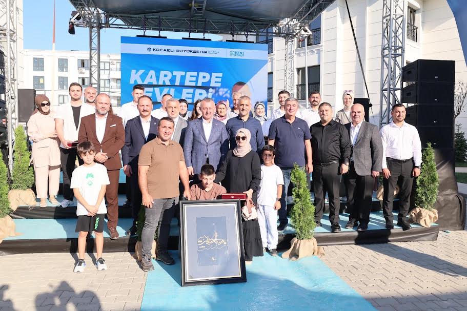 Büyükşehir 144 aileyi daha ev sahibi yaptı