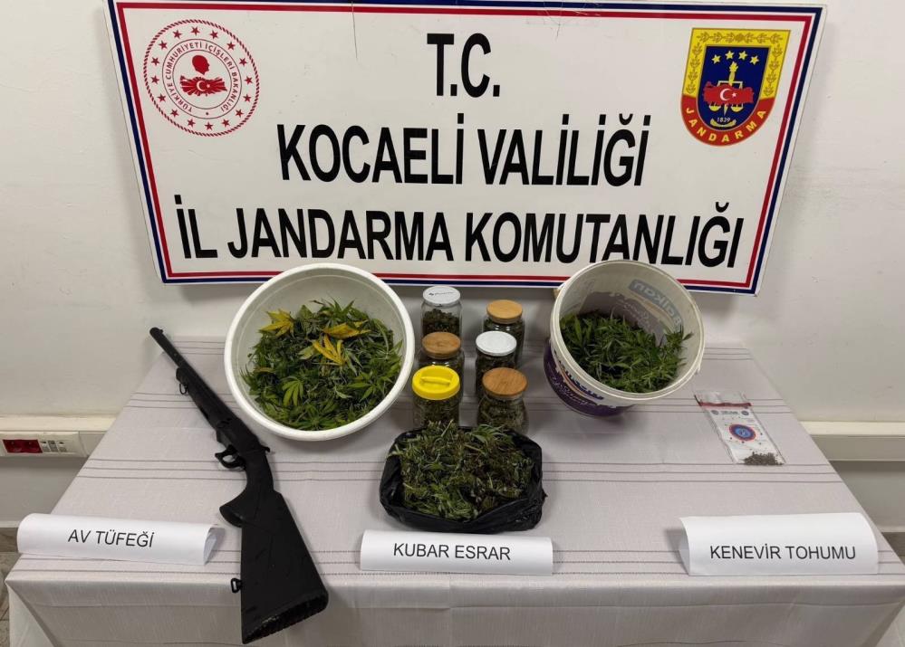 Jandarmadan uyuşturucu operasyonu: 2 şüpheli yakalandı
