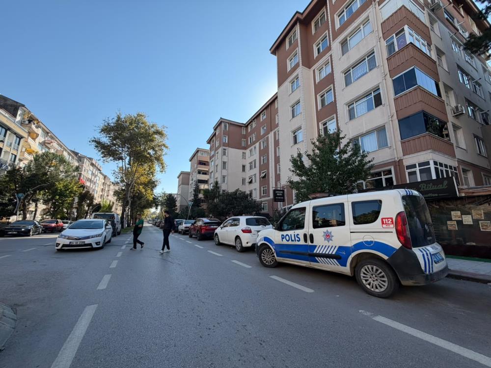 Eski eşinin silahlı saldırısına uğrayan kadın hayatını kaybetti