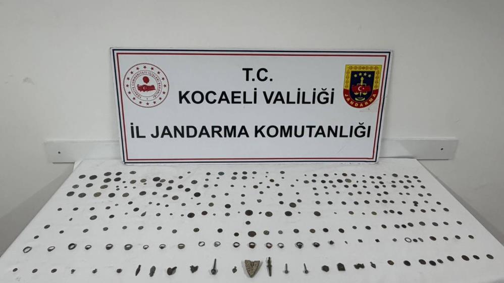 Araçta 271 tarihi eser ele geçirildi