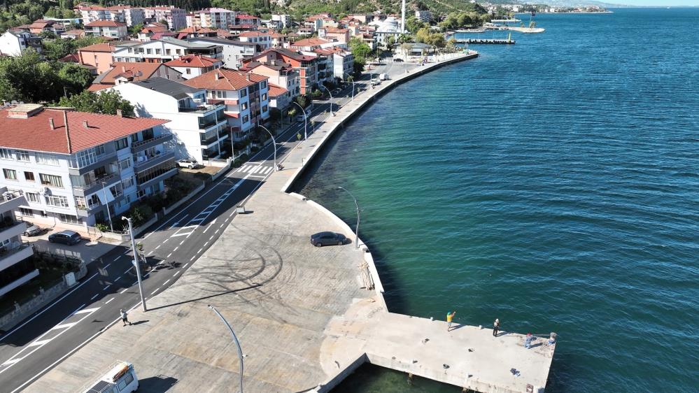 Ulaşlı sahiline 460 metrelik dalga kırıcı set yapıldı