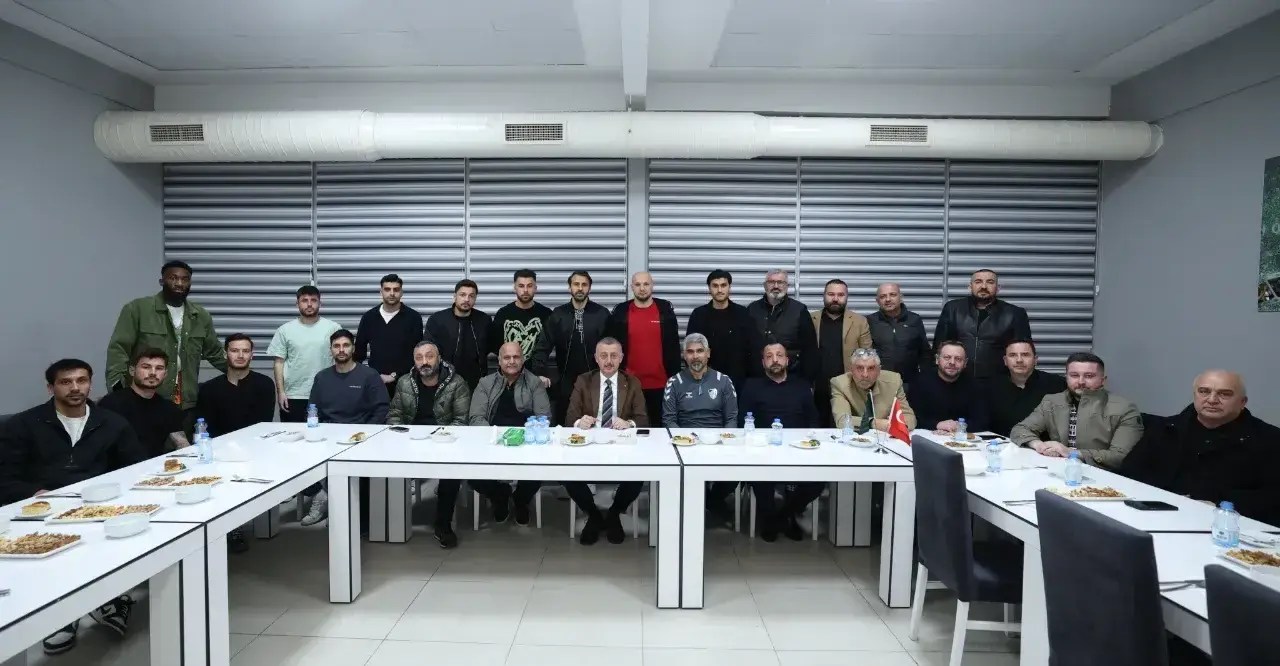 Kocaelispor’daki krize Büyükakın müdahalesi: İzin vermeyiz!