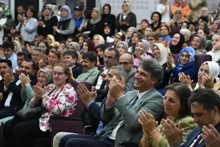 KARMEK Yıl Sonu Sergisi Kartepelilerden Yoğun İlgi Gördü