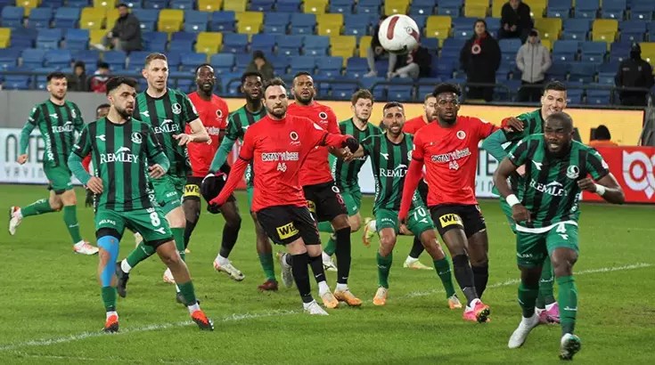 Gençlerbirliği – Sakaryaspor maçını Zorbay Küçük yönetecek