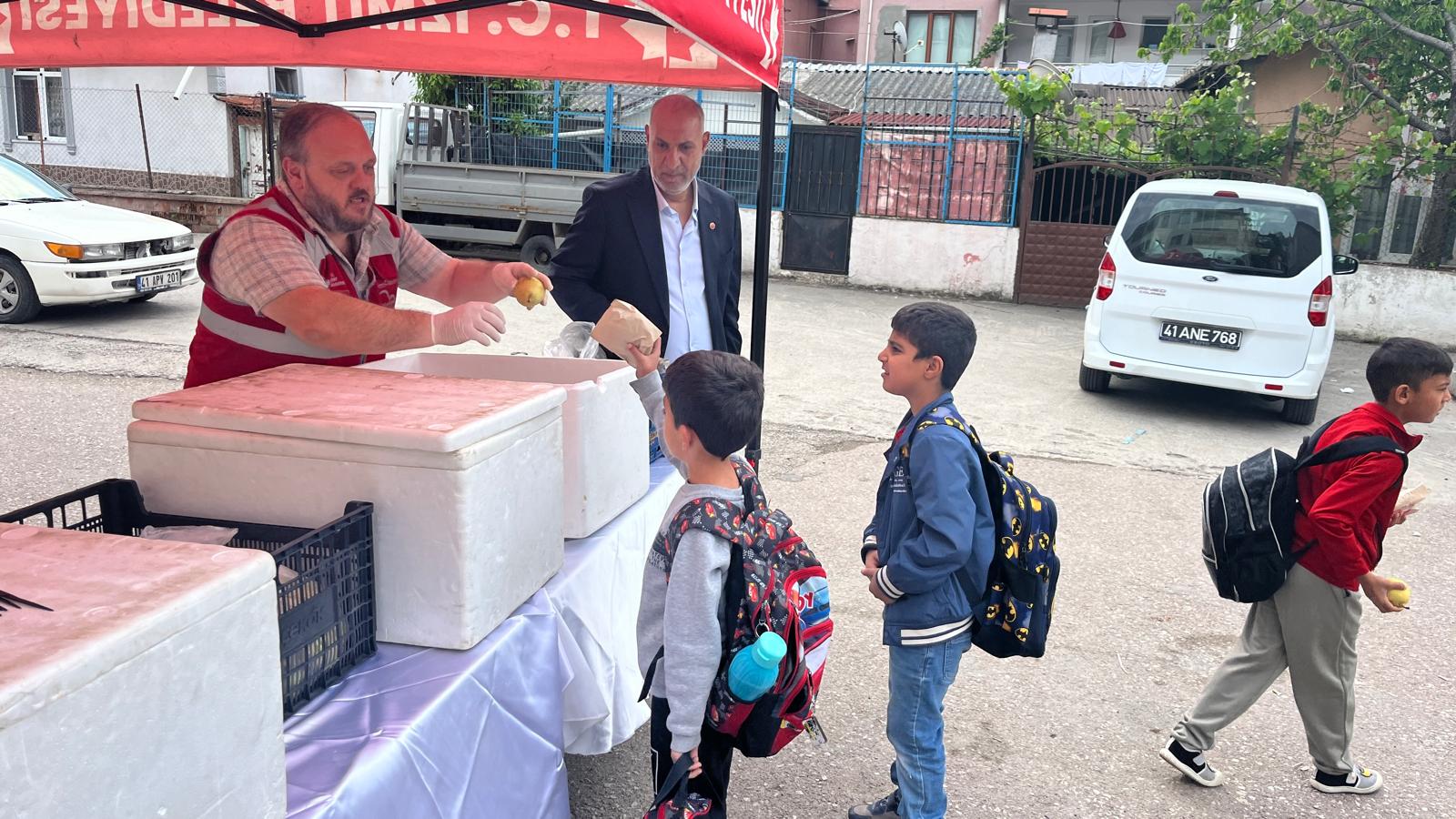İzmit Belediyesi Minik Kalpleri ‘Beslenme Saatiyle’ ısıttı